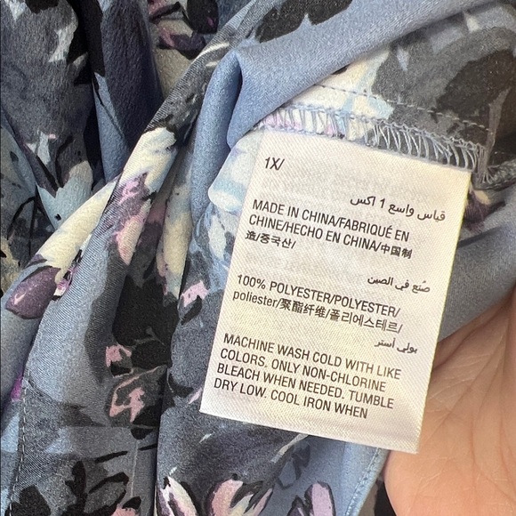 RT: $80 INC International Concepts surplice long sleeve Blouse Blue Floral Sz 1X - Picture 6 of 11